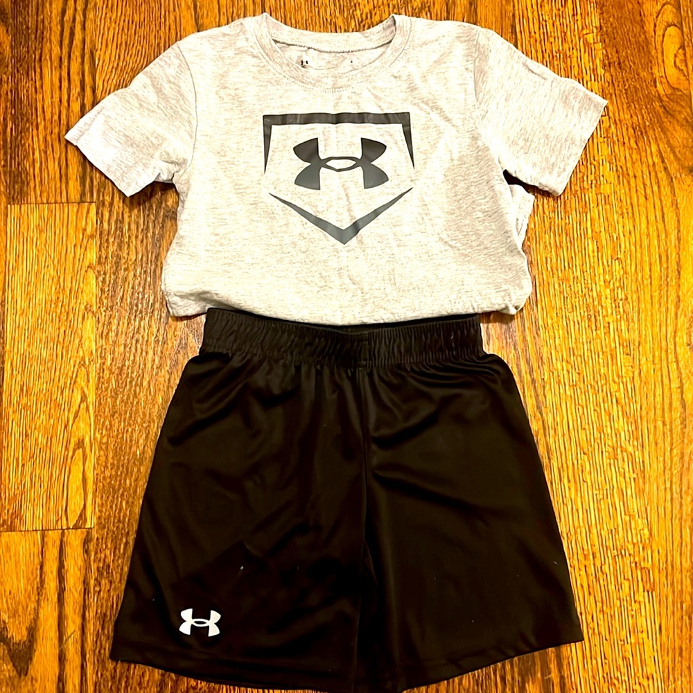 Under Armour Boys sz 6 set!